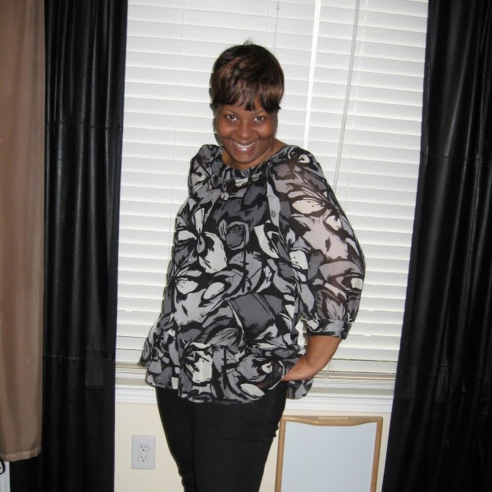 Meet your Posher, Alicia